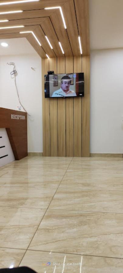 Hotel Kutchi Palace, Dwarka מראה חיצוני תמונה